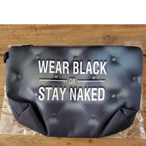 🧡IN STOCK🧡5⭐ "Wear Black..." Make Up Bag - Picture 2 of 8